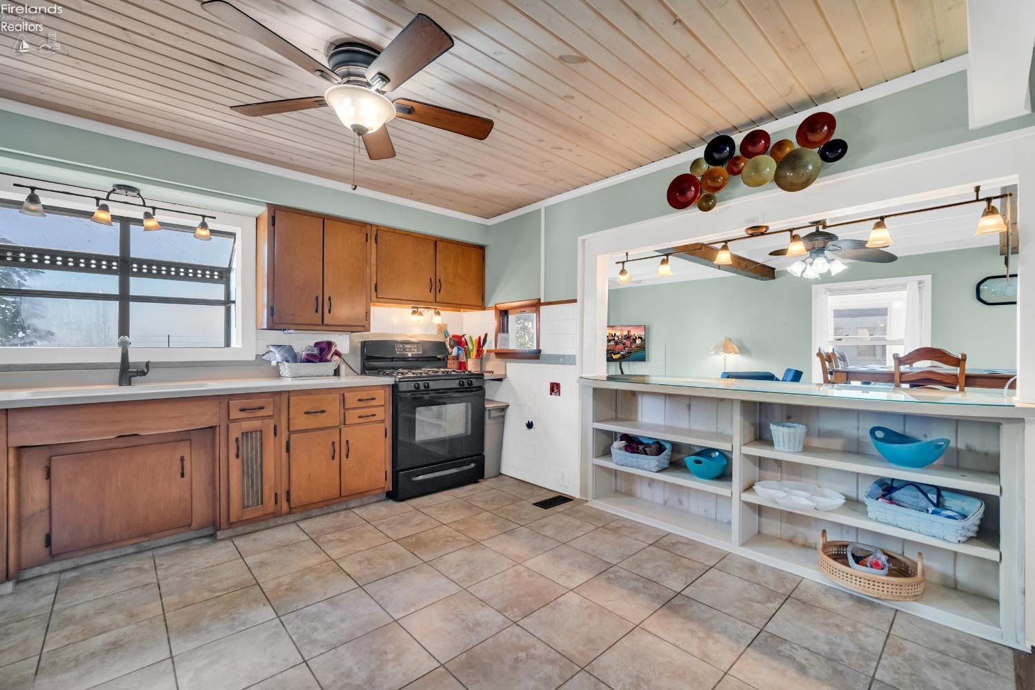 16 Rye Beach Road