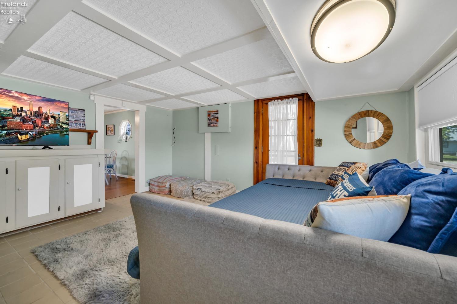 16 Rye Beach Road