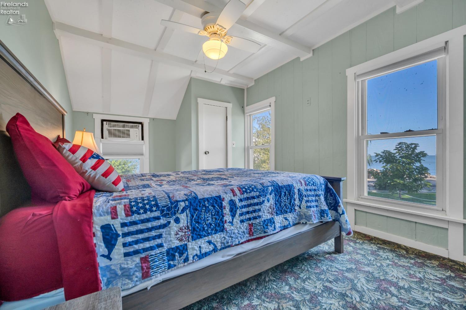 16 Rye Beach Road