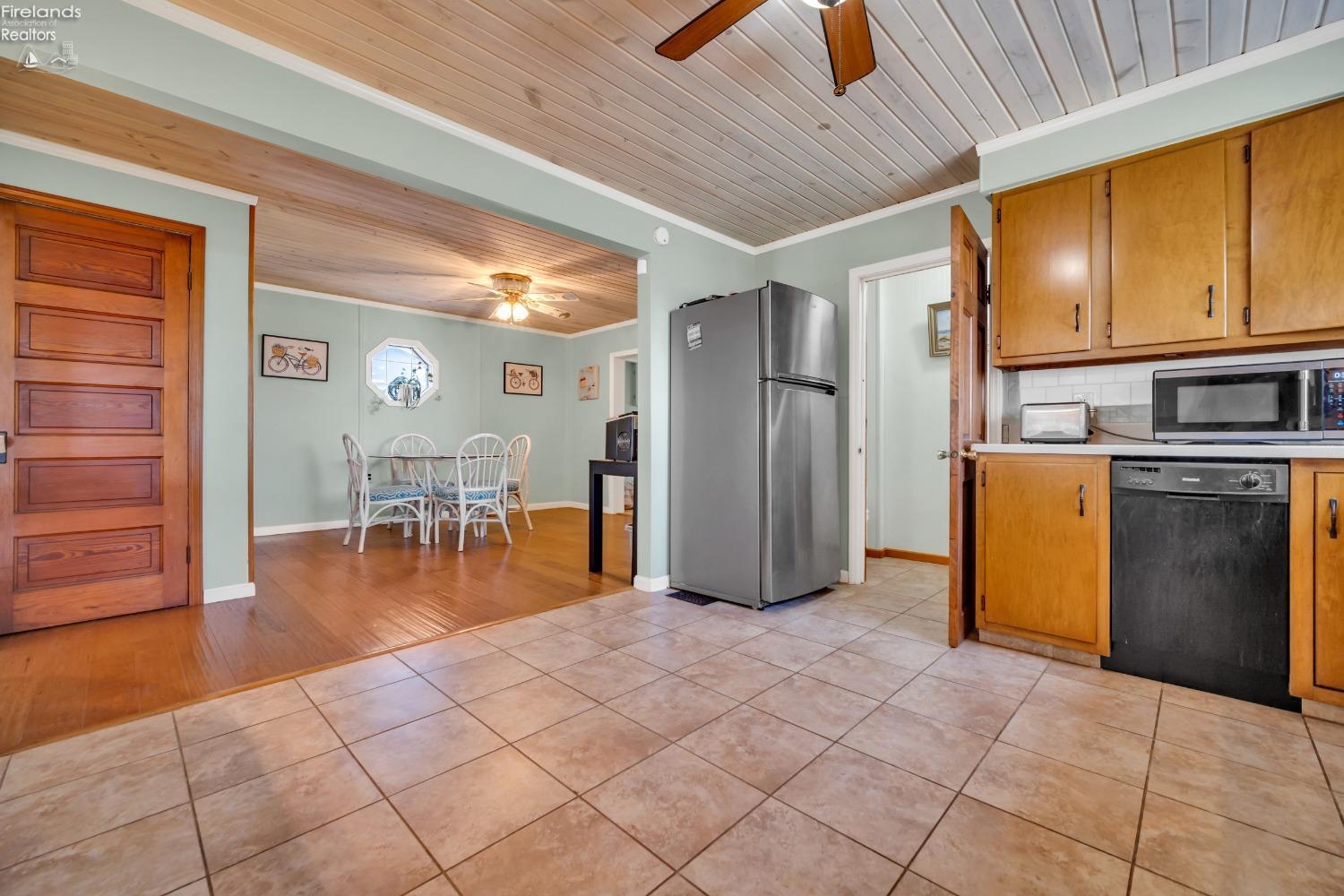 16 Rye Beach Road