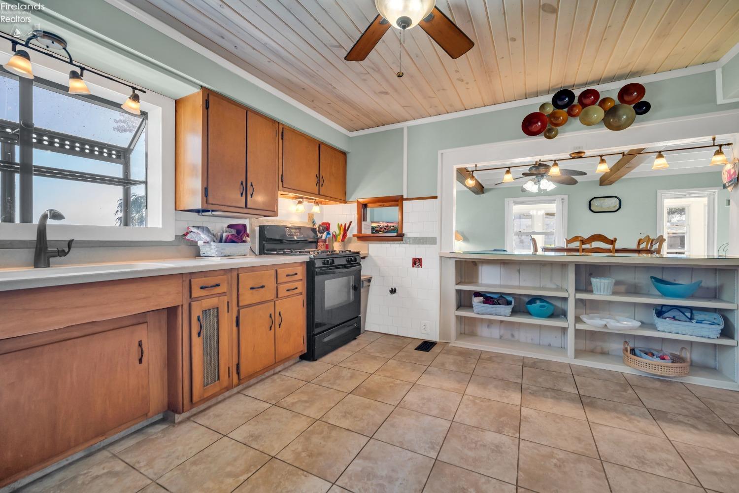16 Rye Beach Road