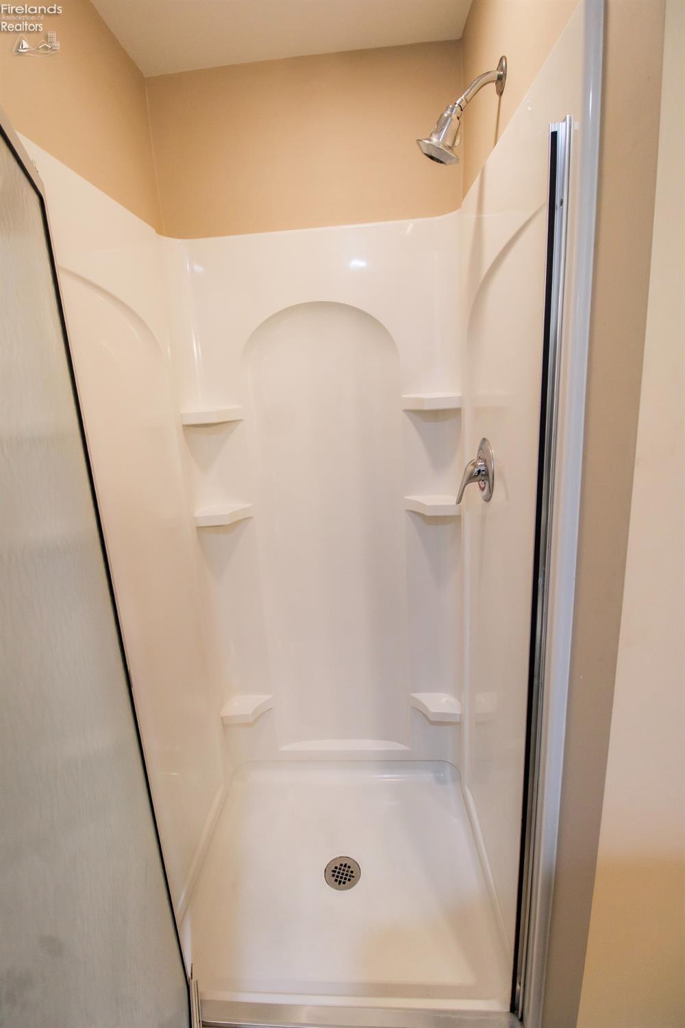 401 W Shoreline Drive 99