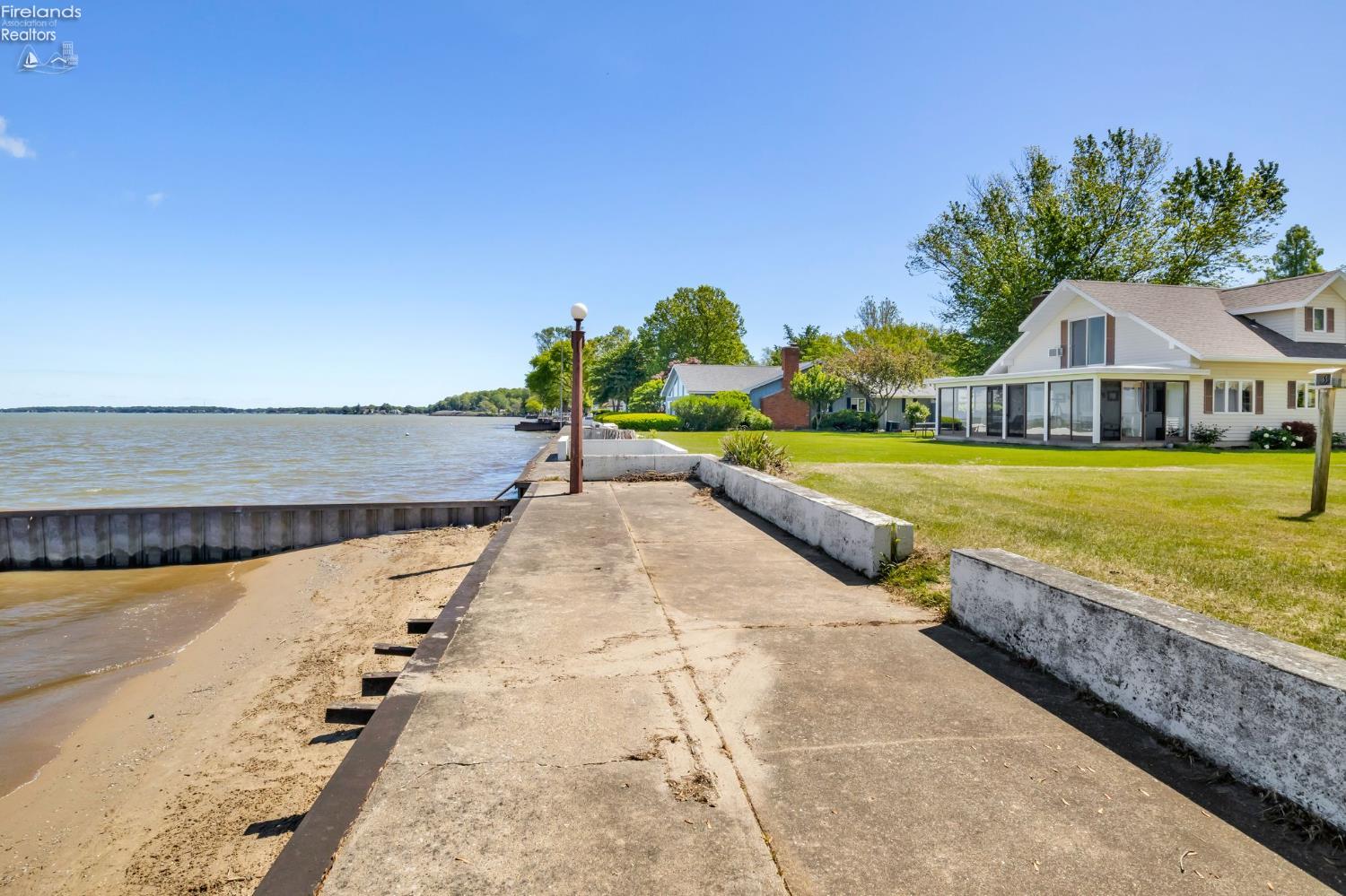 2637 E Sand Road