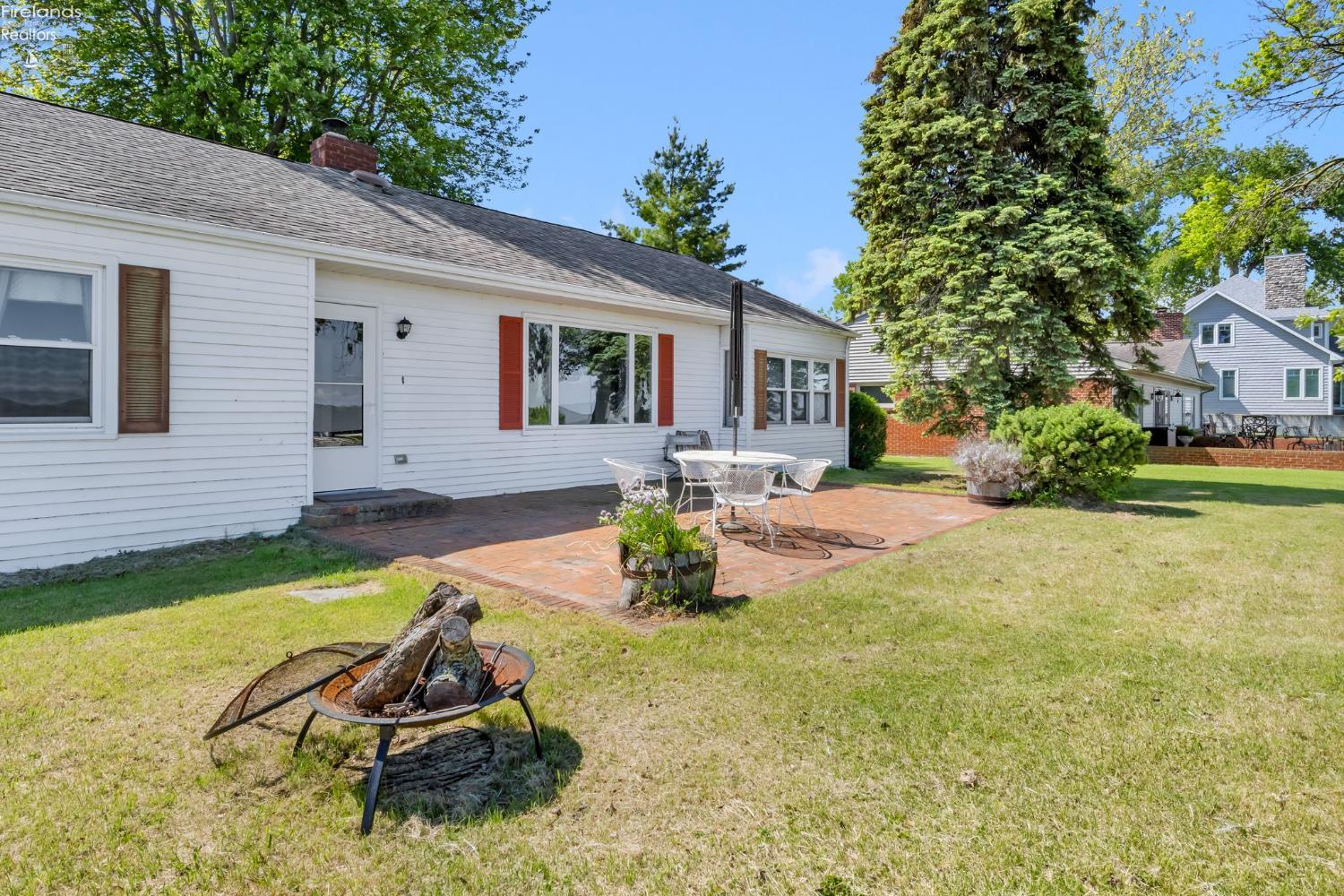 2637 E Sand Road