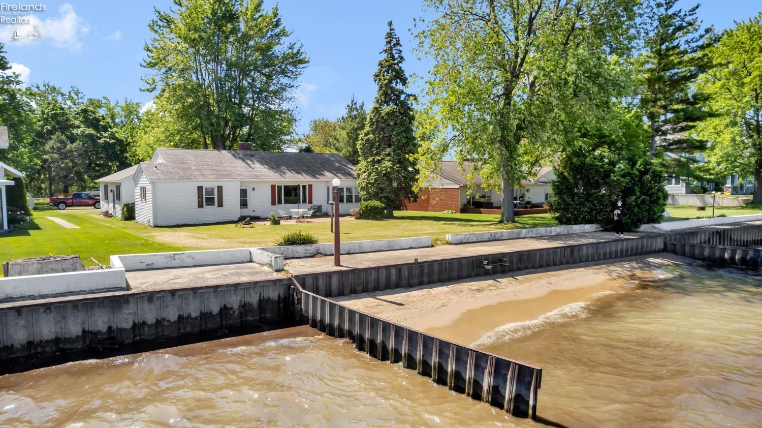 2637 E Sand Road