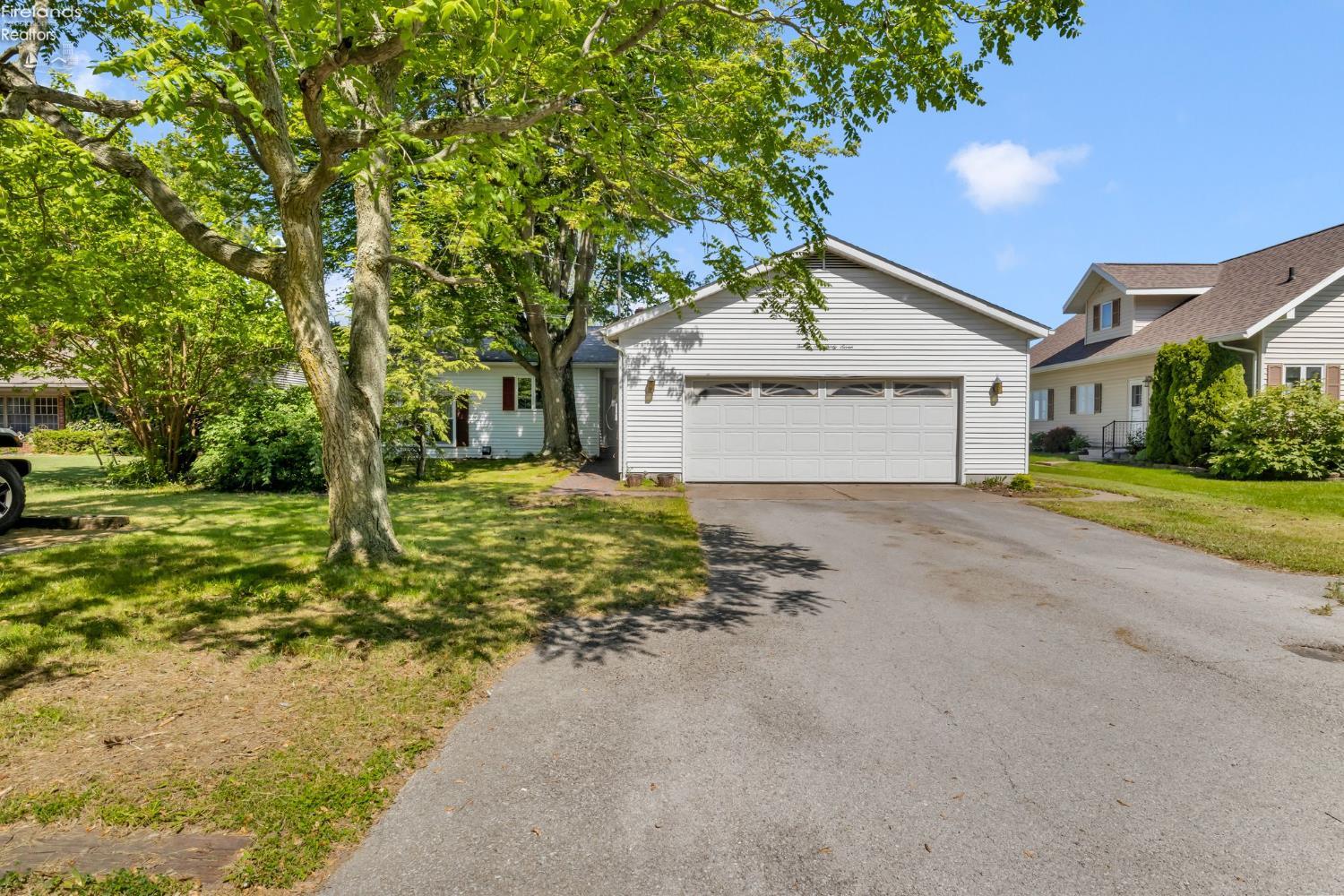 2637 E Sand Road