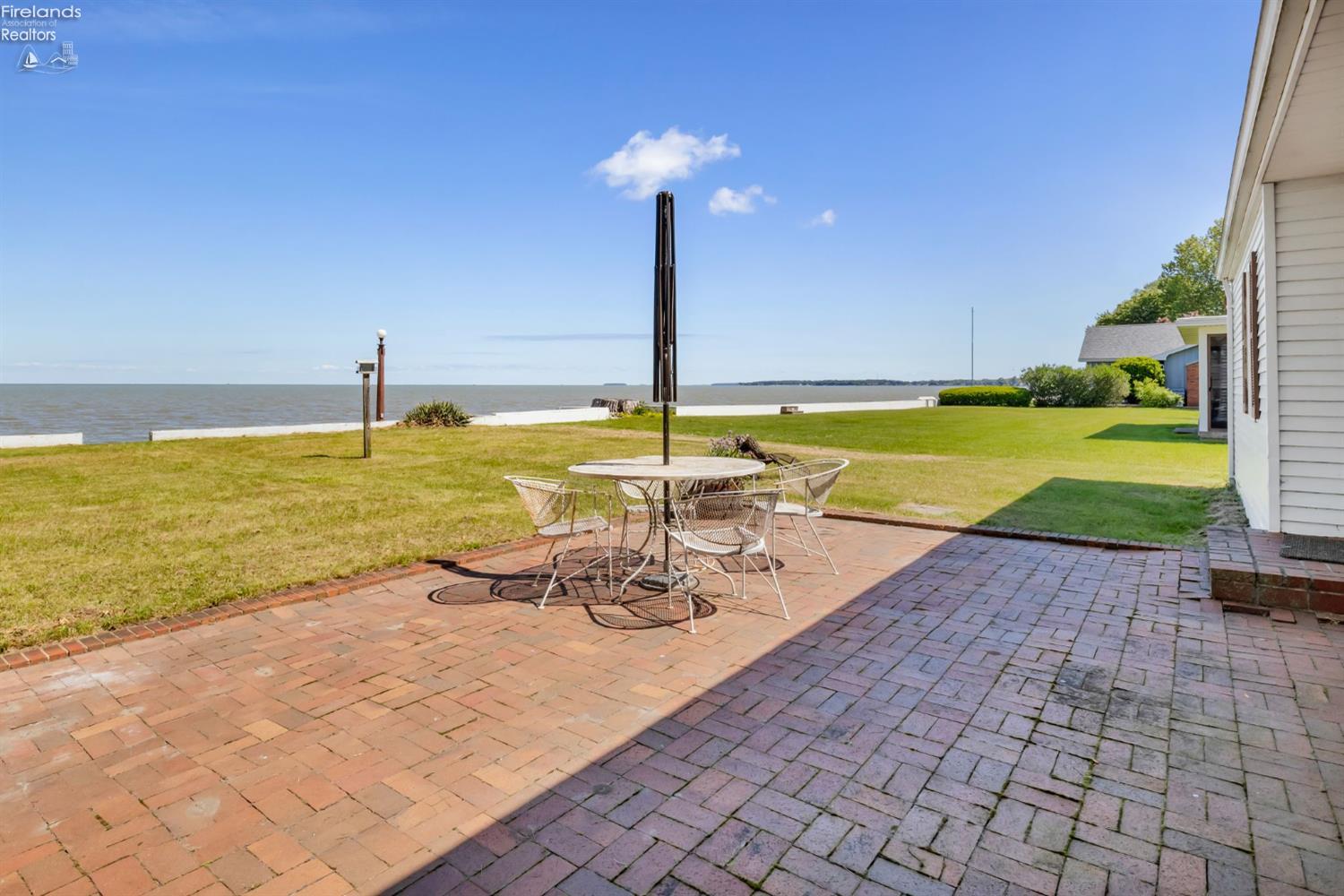 2637 E Sand Road