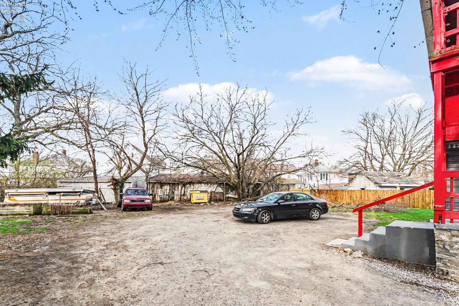 519 Huron Ave