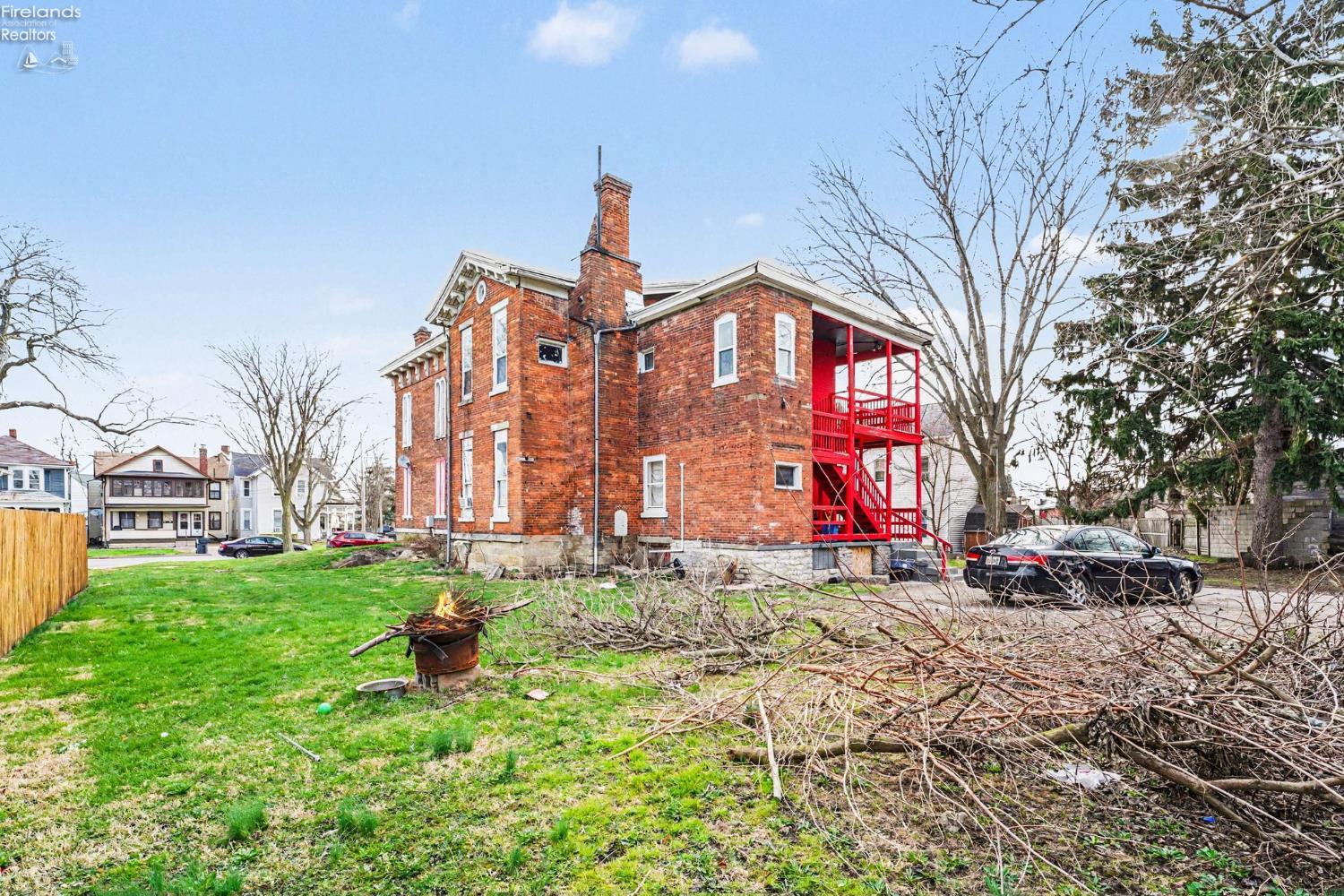 519 Huron Ave