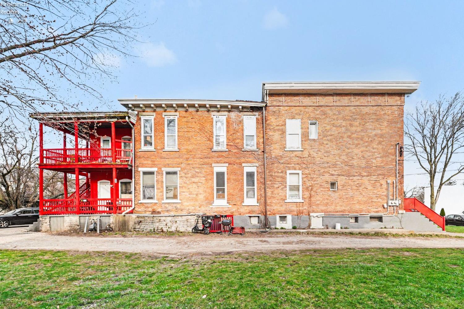 519 Huron Ave