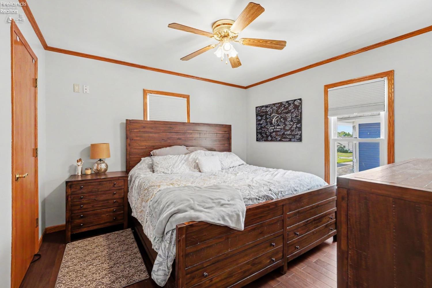208 Kinney