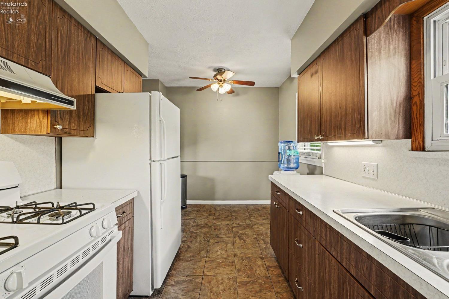1608 E. McpPherson Highway