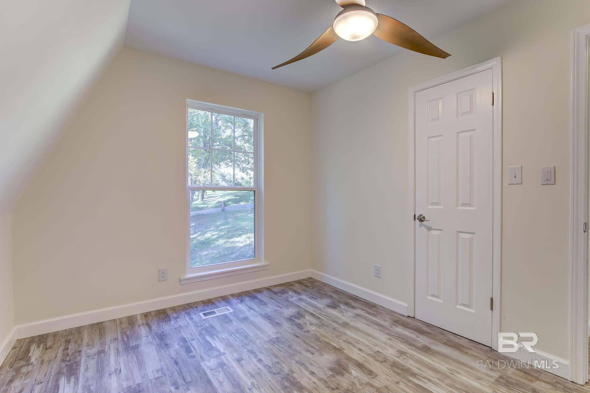 7130 LAKE MINETTE Point