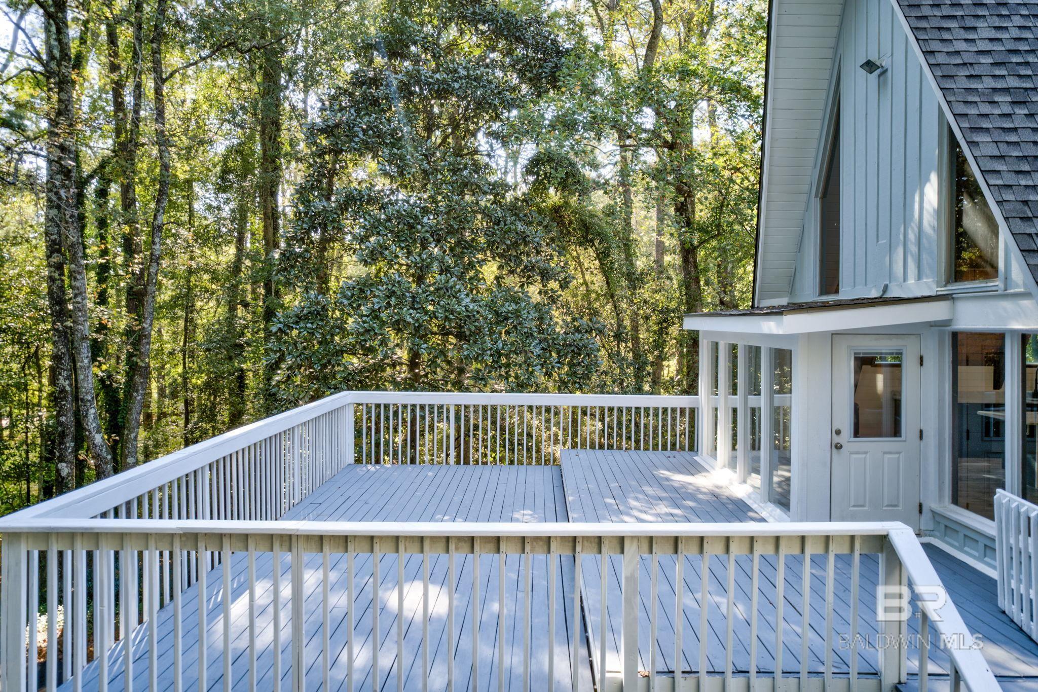 7130 LAKE MINETTE Point