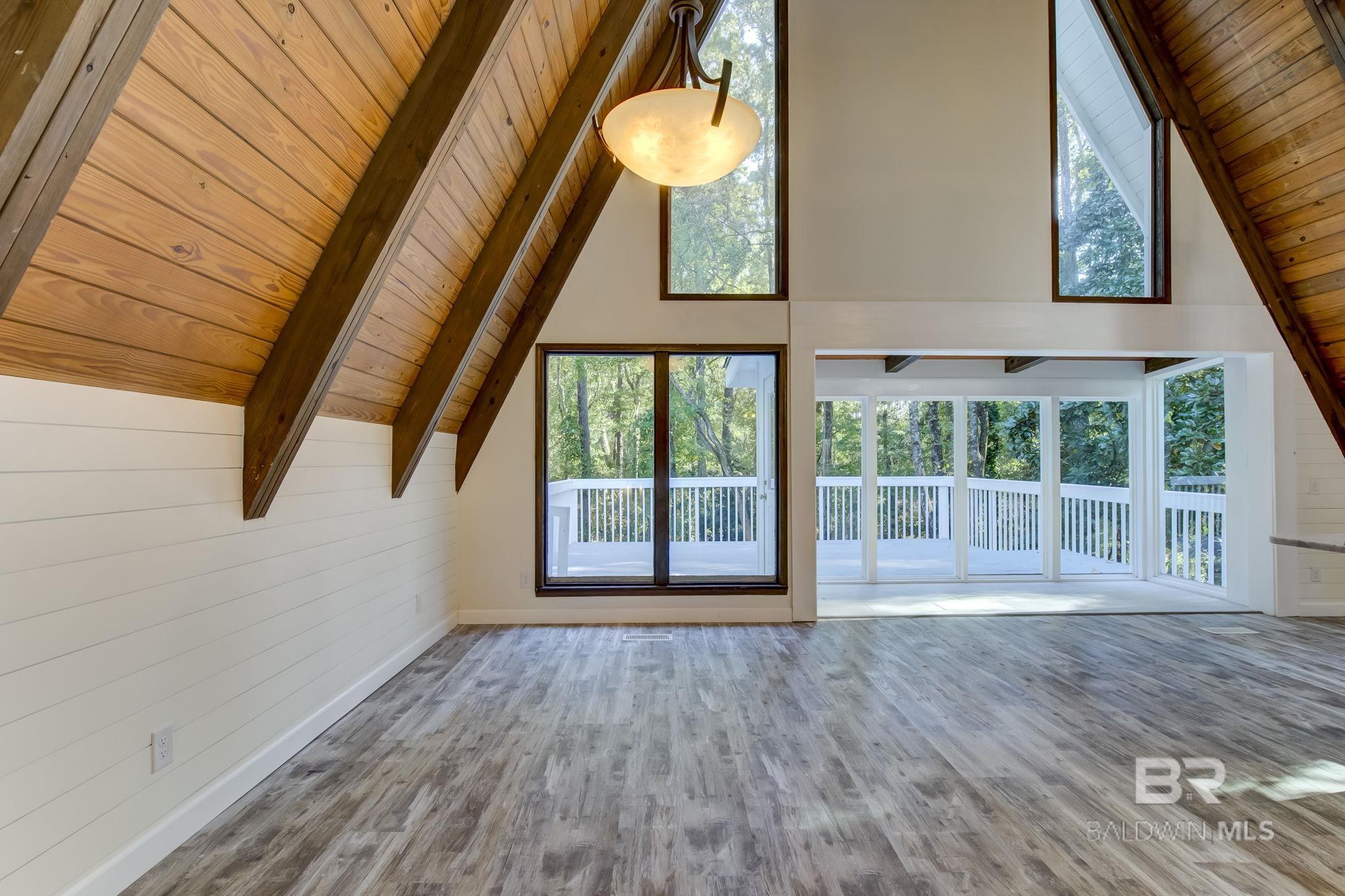 7130 LAKE MINETTE Point