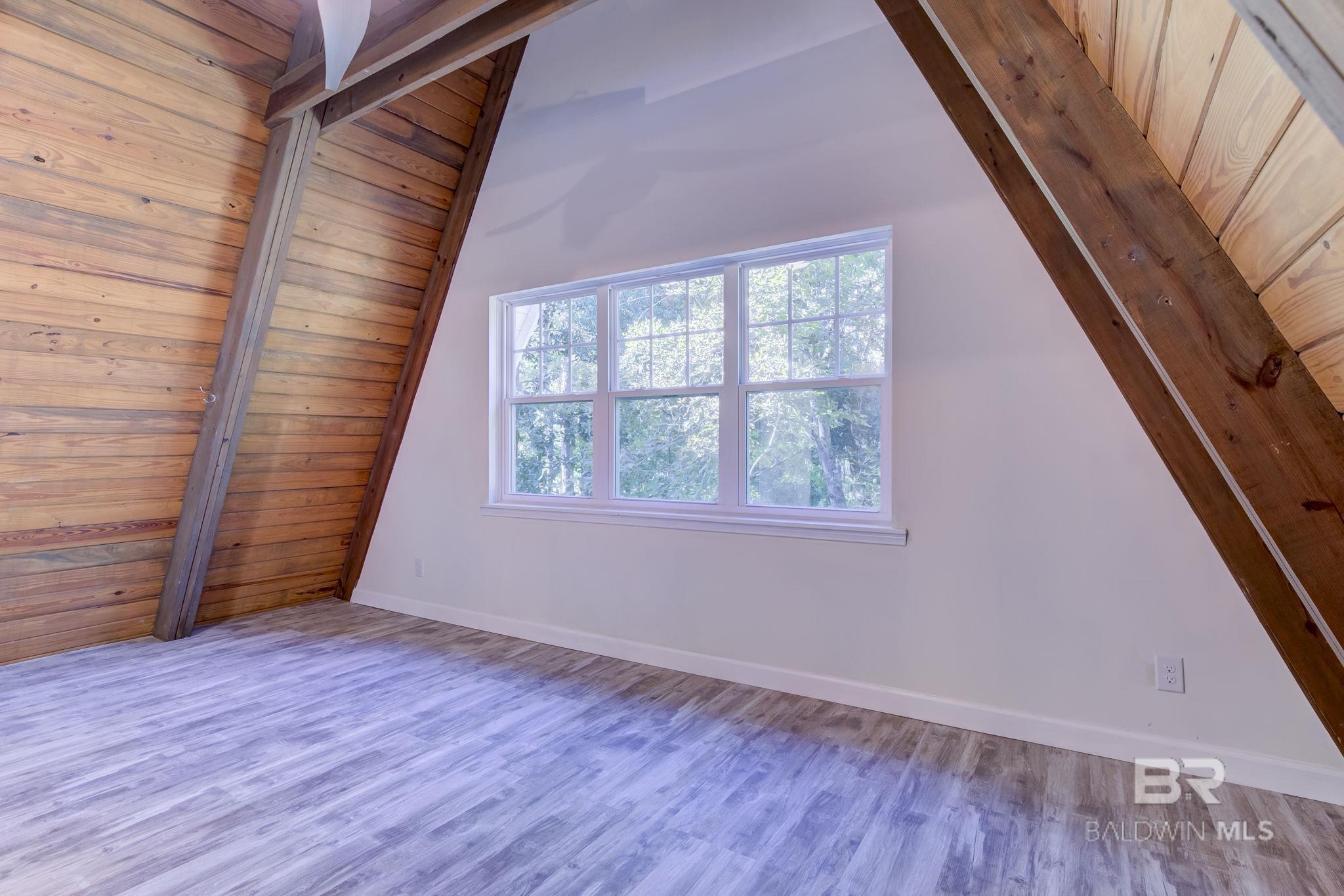 7130 LAKE MINETTE Point