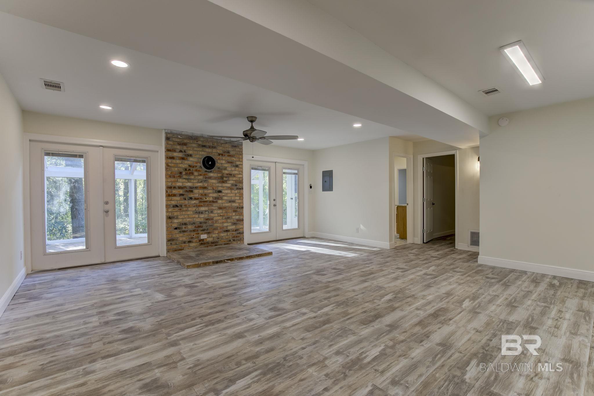 7130 LAKE MINETTE Point