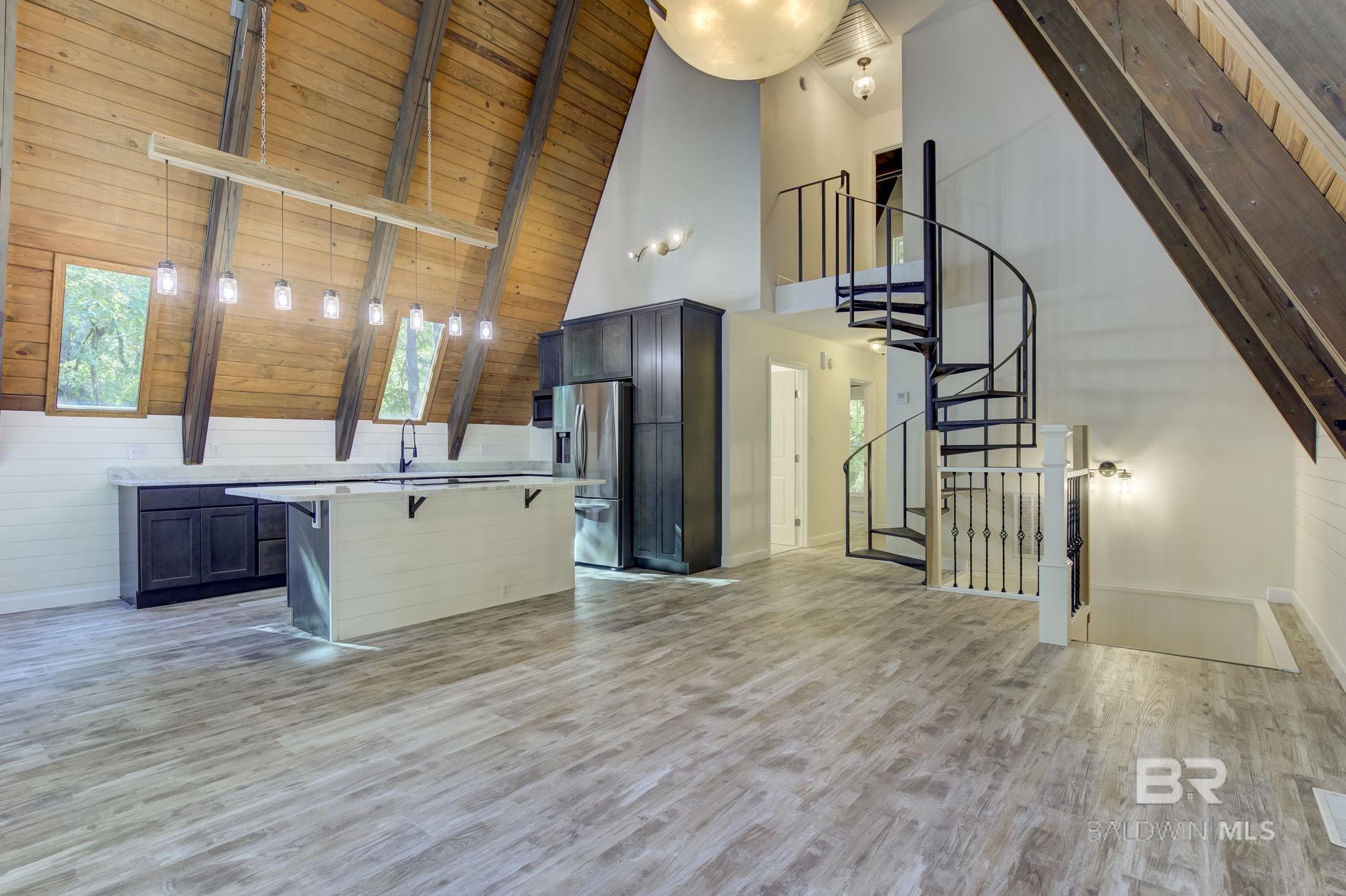 7130 LAKE MINETTE Point