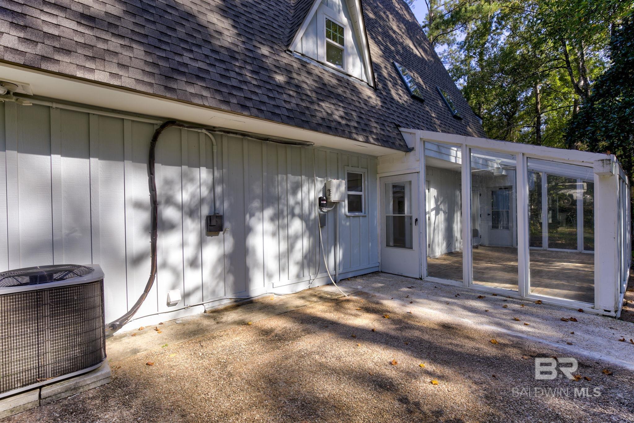 7130 LAKE MINETTE Point