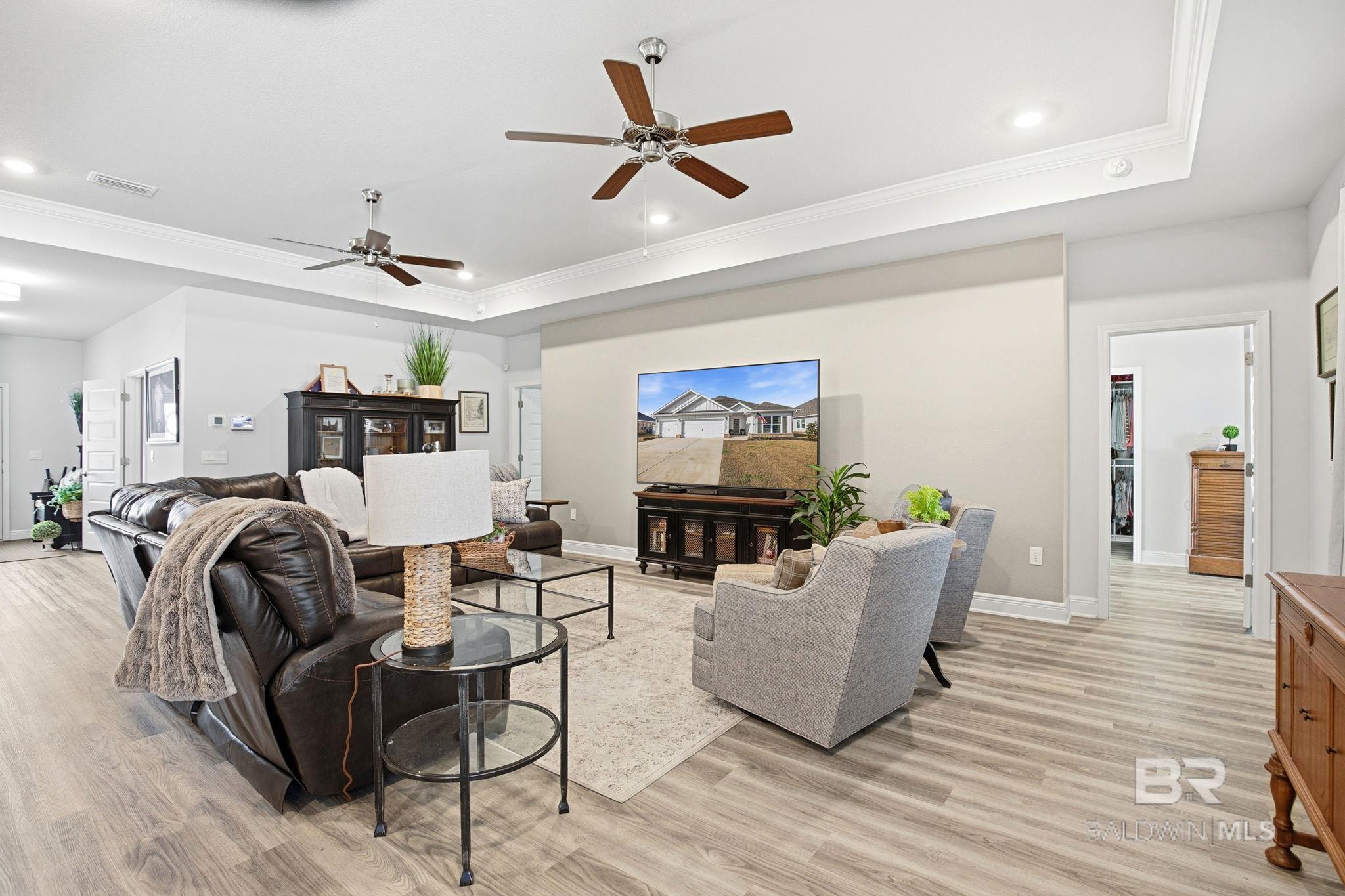 11123 Genuine Risk Circle