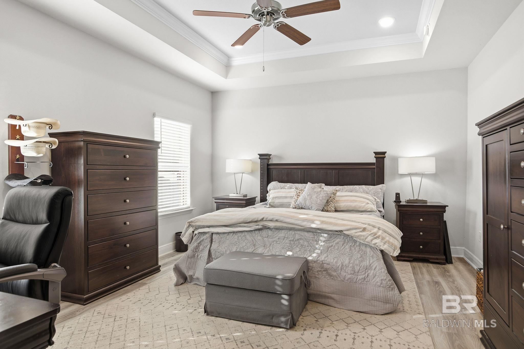 11123 Genuine Risk Circle