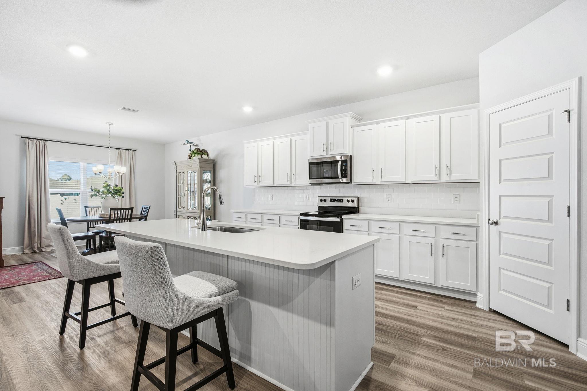 11123 Genuine Risk Circle