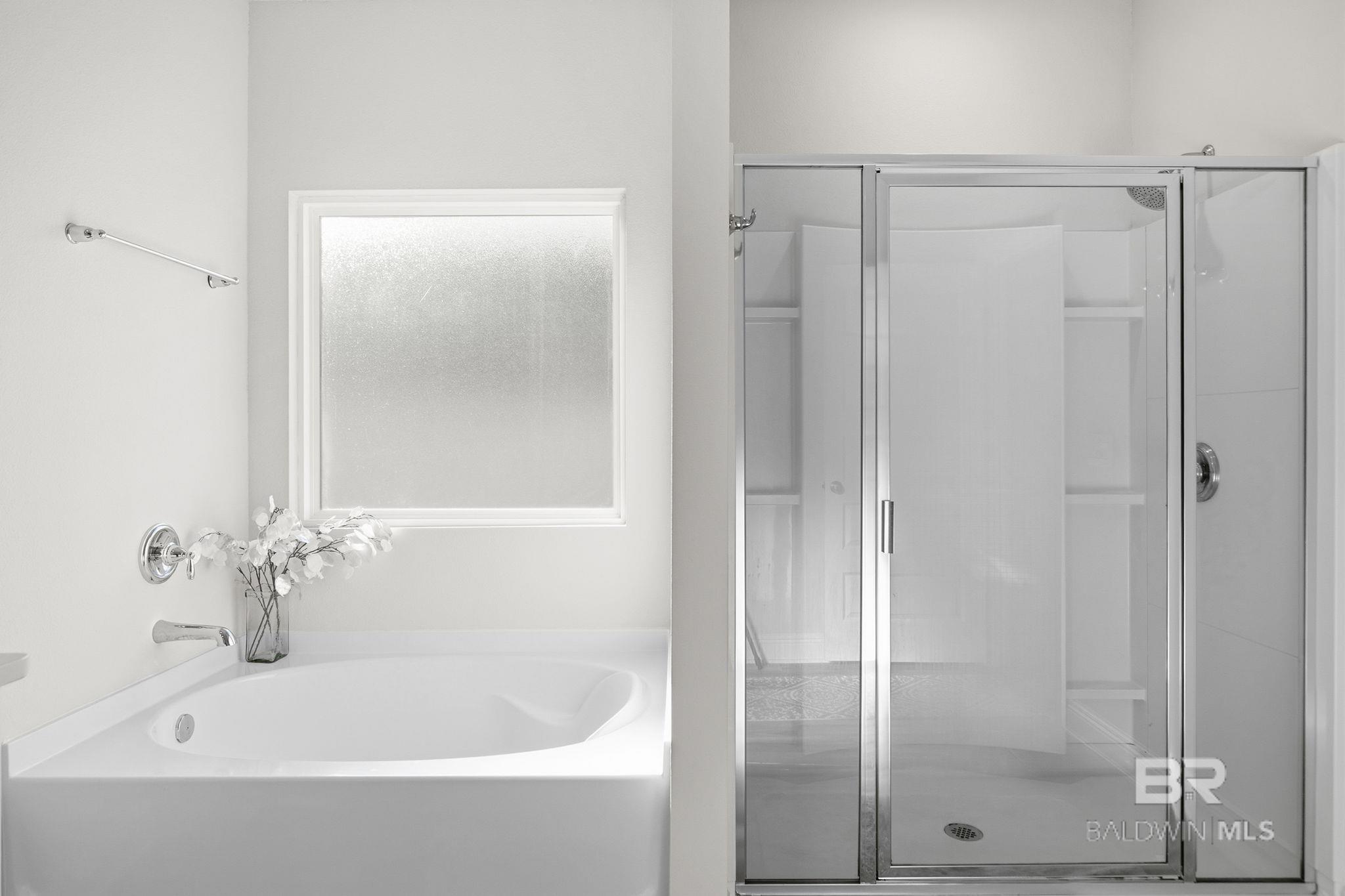 11123 Genuine Risk Circle