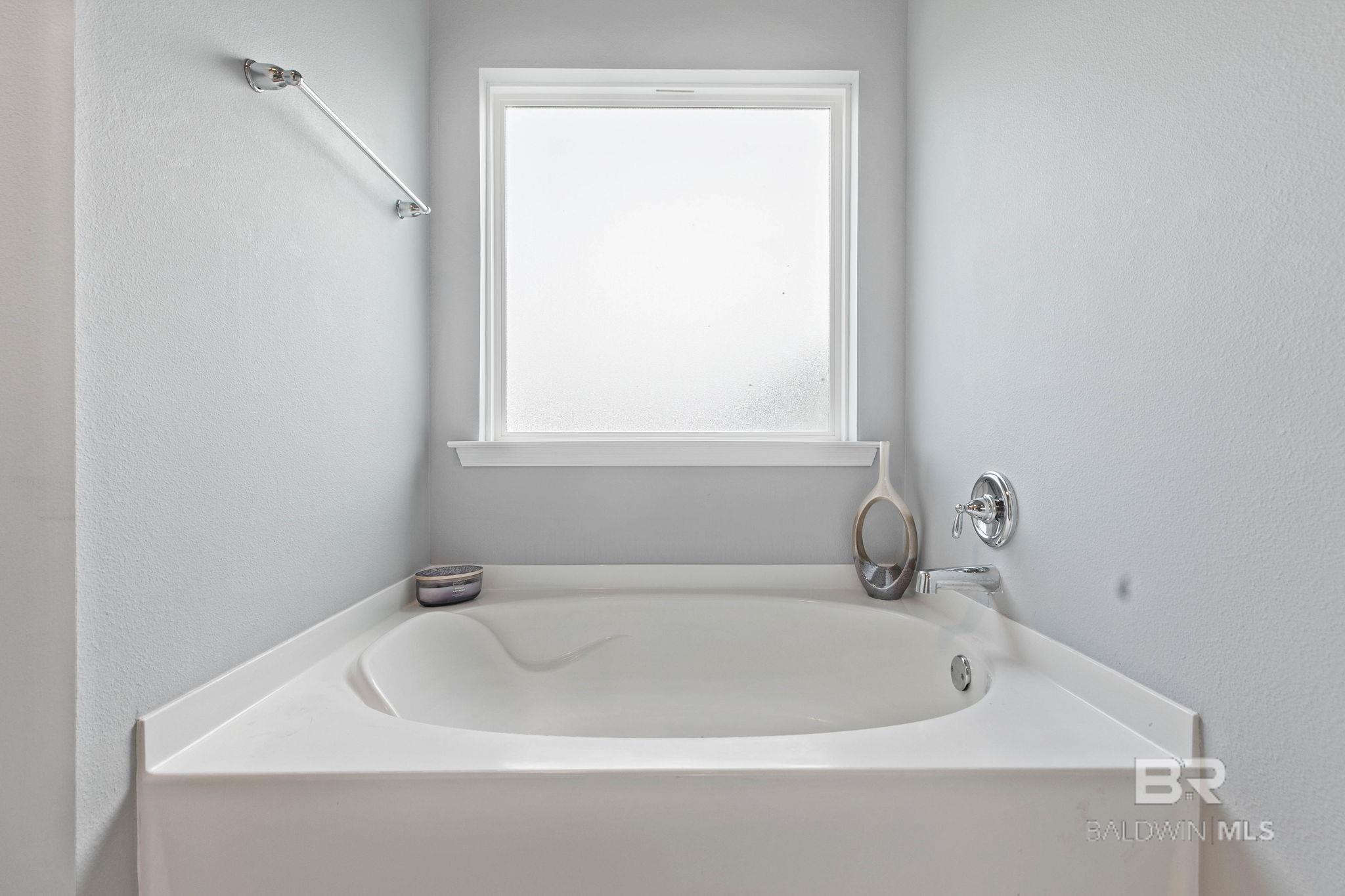 9817 Volterra Avenue