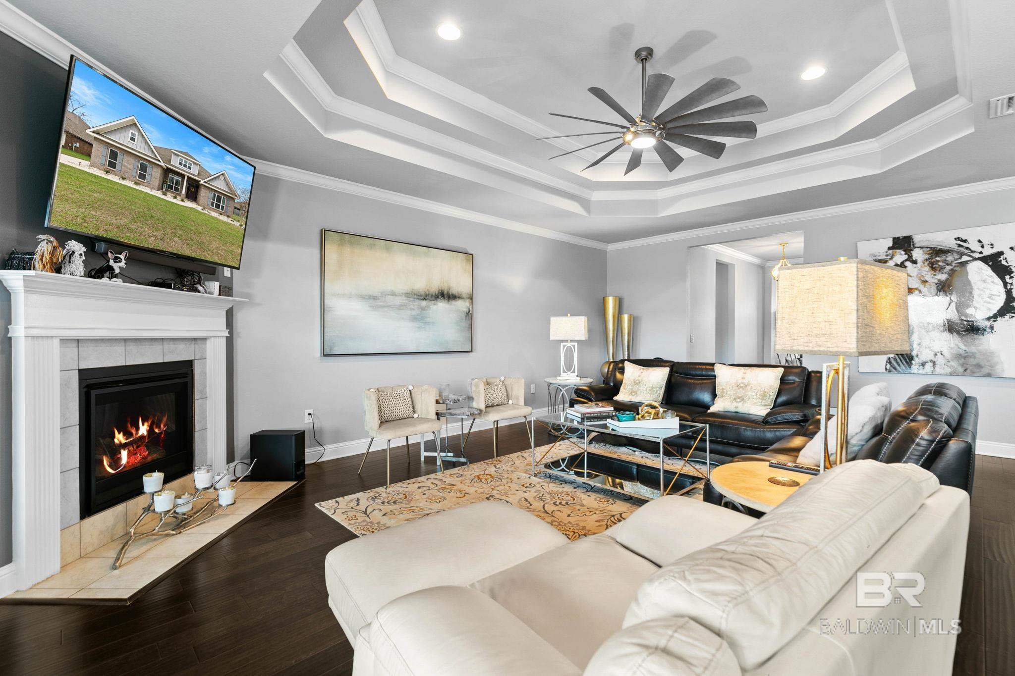 9817 Volterra Avenue