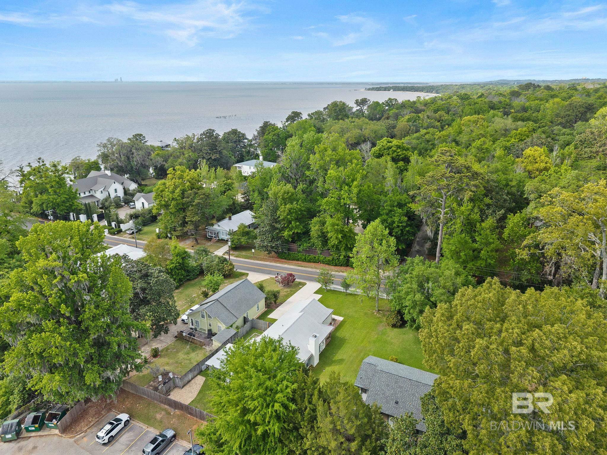 112 Belrose Avenue
