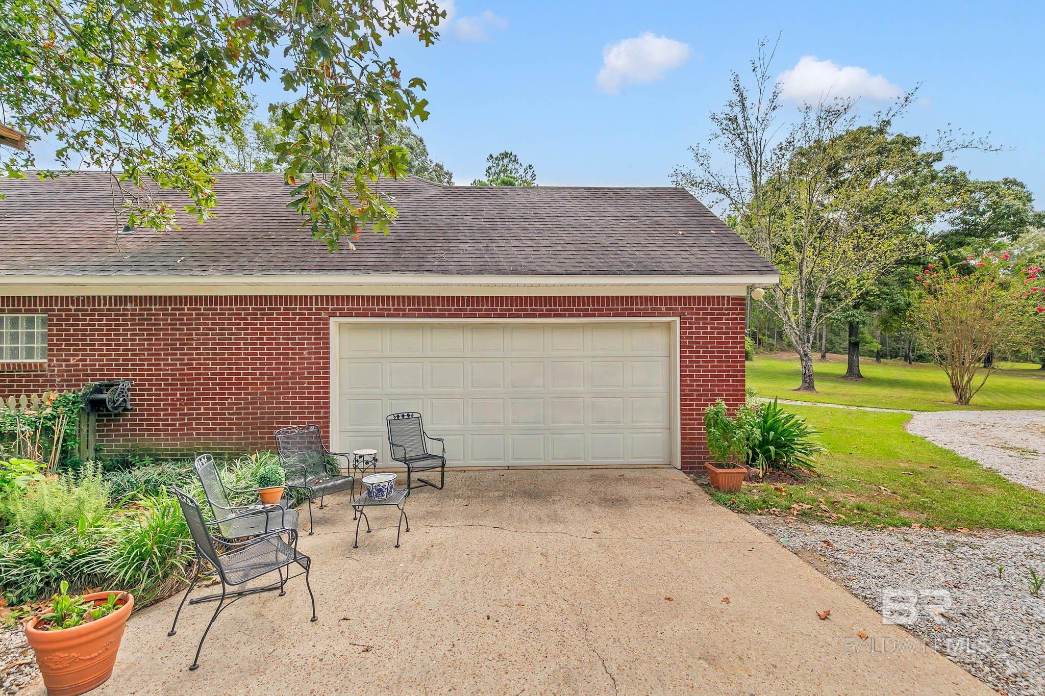 8455 Hooks Road
