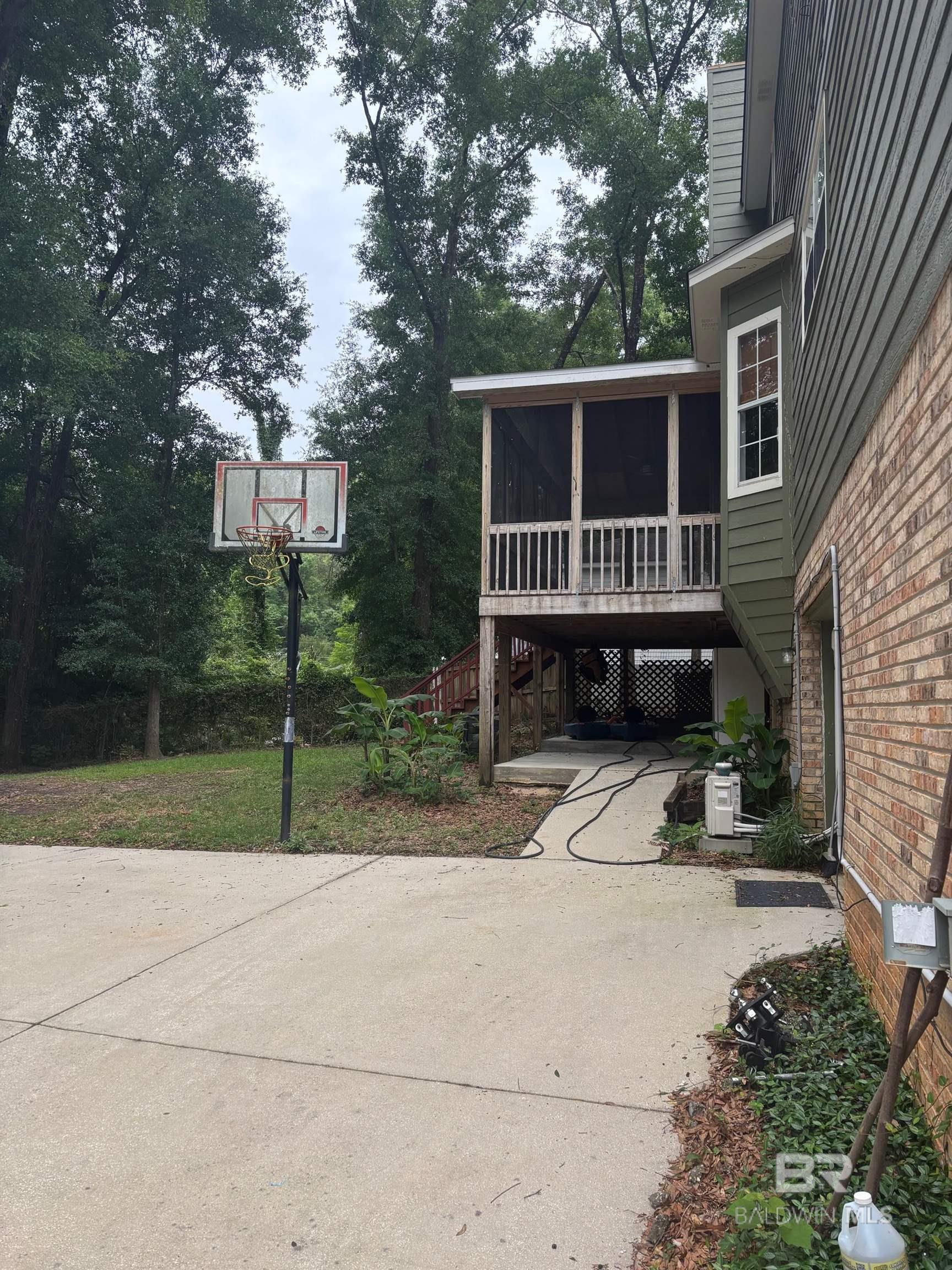 104 Echo Lane