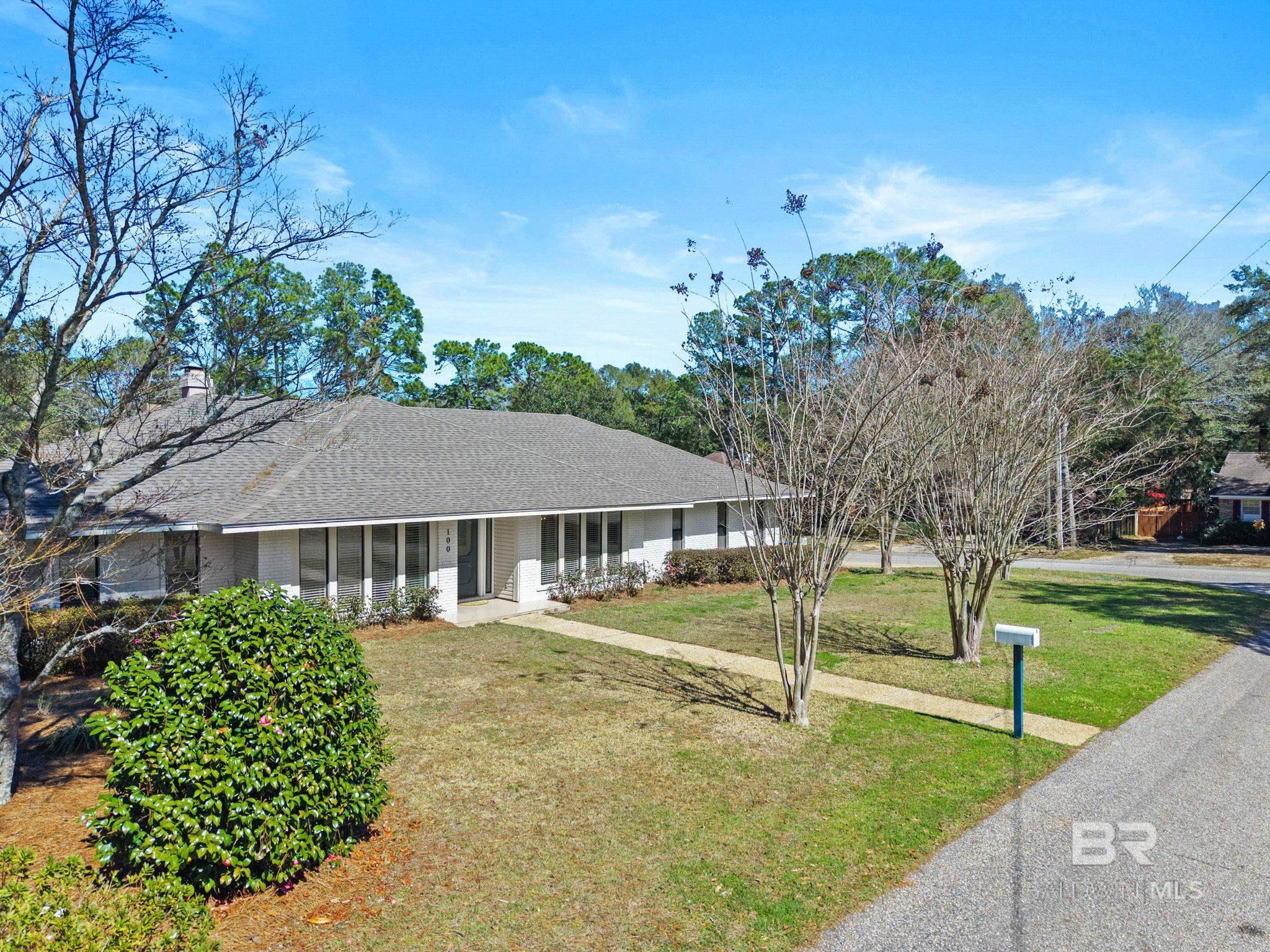 100 Dewitt Circle