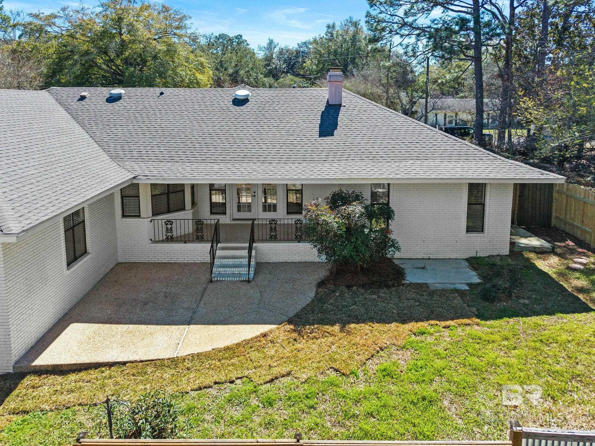 100 Dewitt Circle