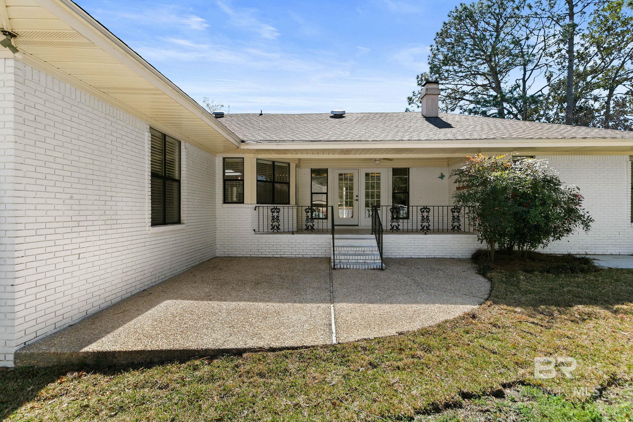 100 Dewitt Circle