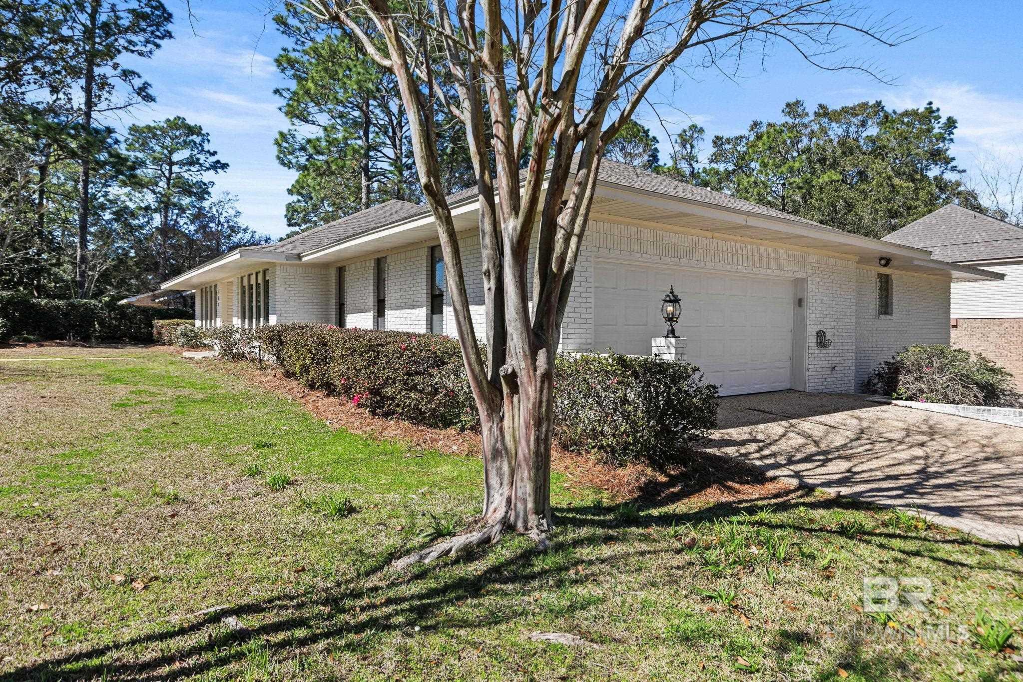 100 Dewitt Circle