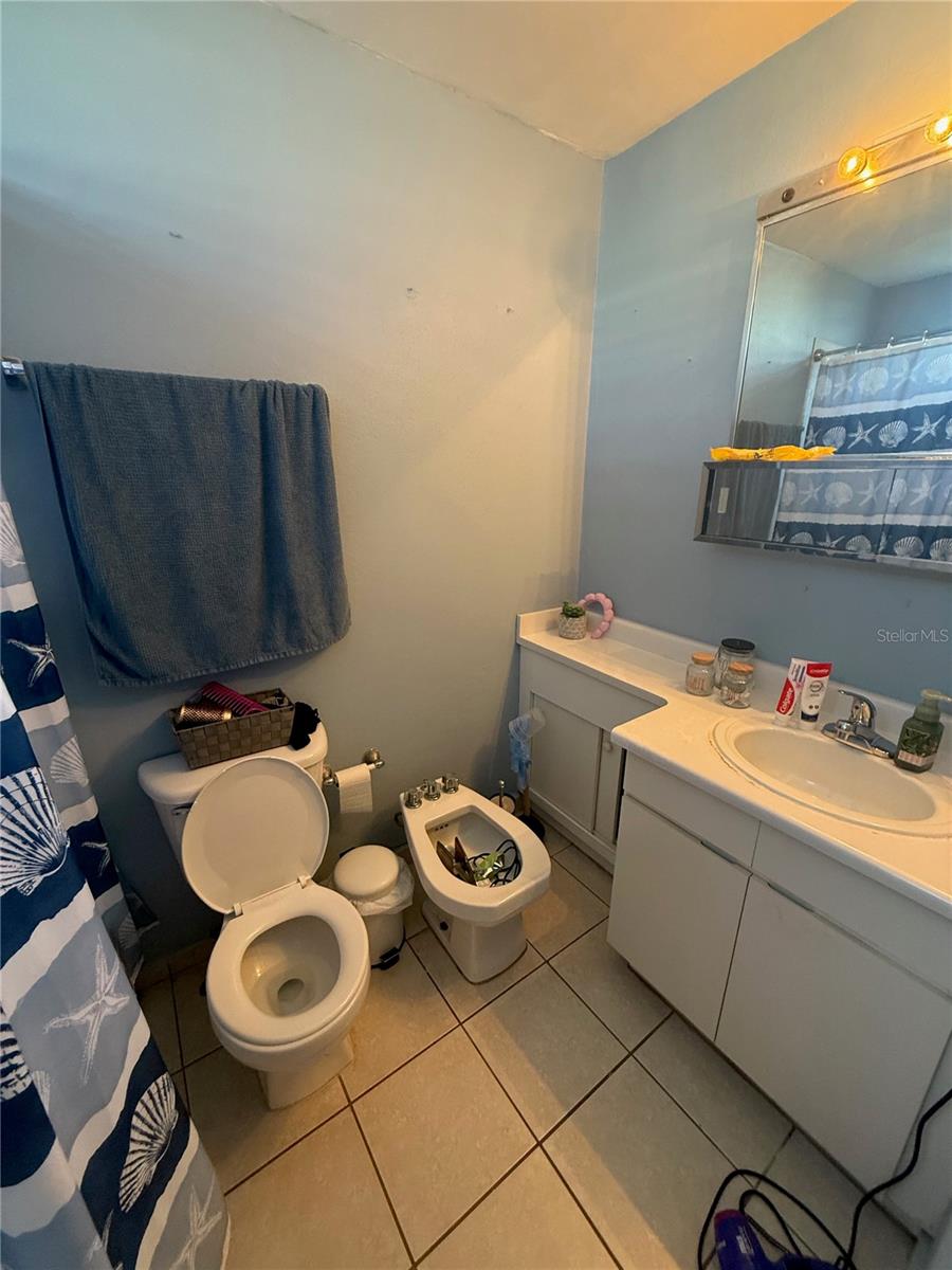 400 Ave MONTESOL AVE #B1-8