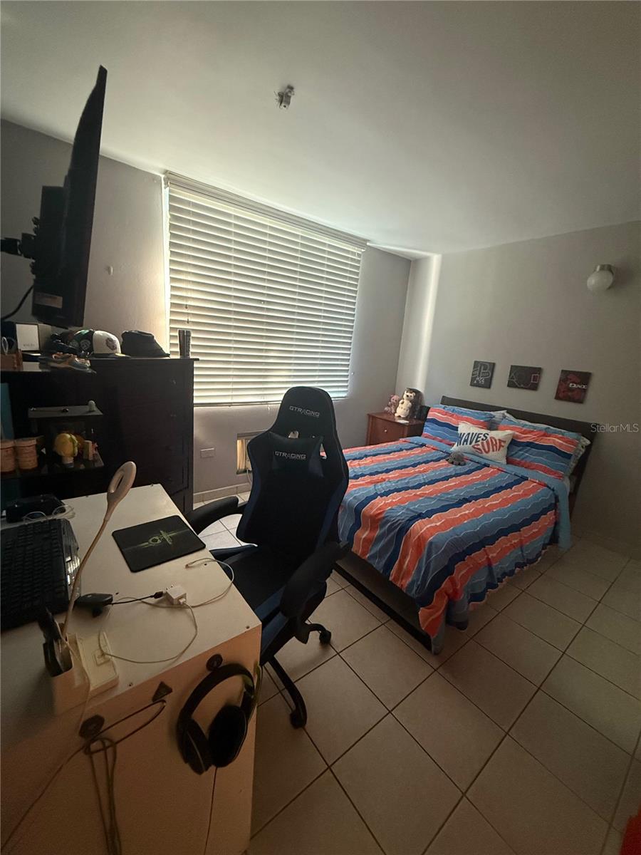 400 Ave MONTESOL AVE #B1-8