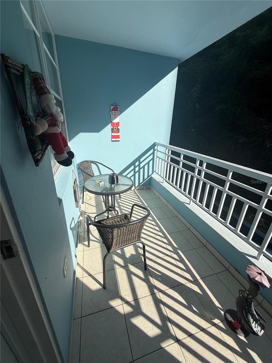 400 Ave MONTESOL AVE #B1-8