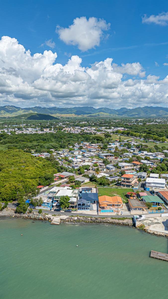 AA #35 SECTOR VILLA VERDE BO. PLAYA DE SALINAS