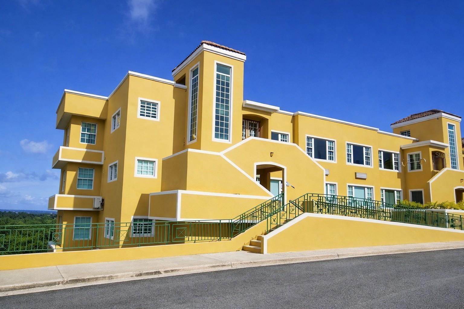 COSTA REAL, Calle #7, Unidad B 201