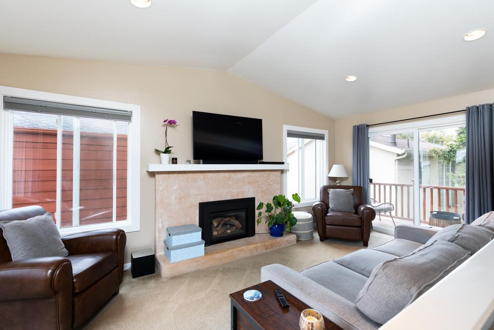 1207 Hoffman AVE