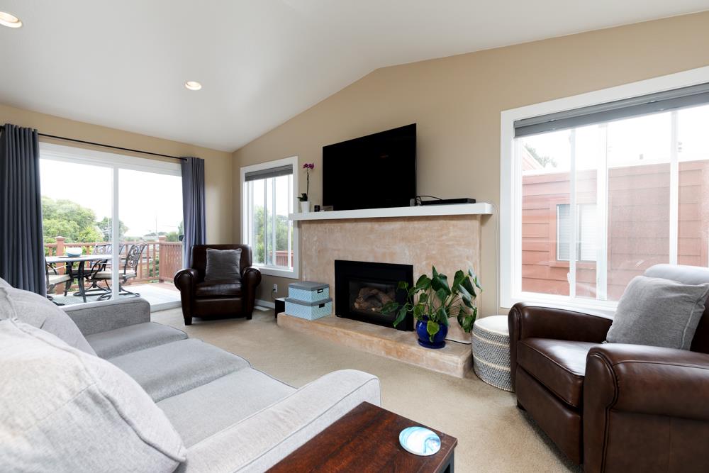 1207 Hoffman AVE