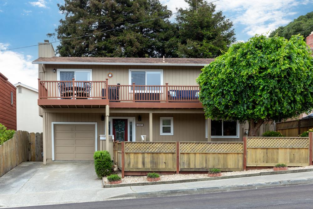 1207 Hoffman AVE