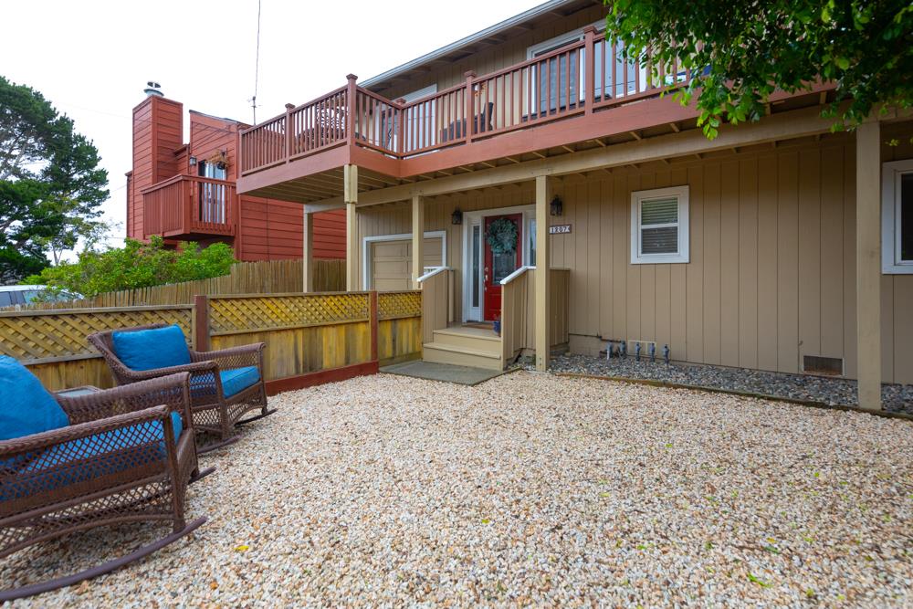 1207 Hoffman AVE
