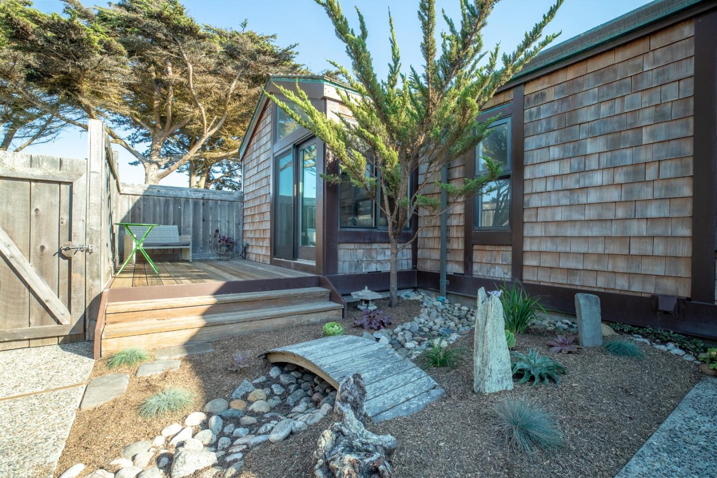 150 Monterey Dunes WAY