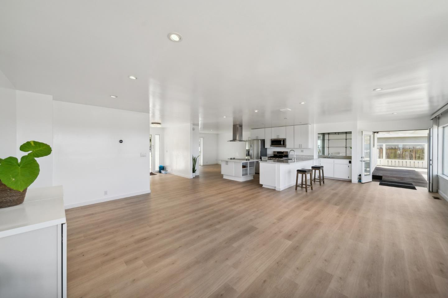 1346 Skyview DR