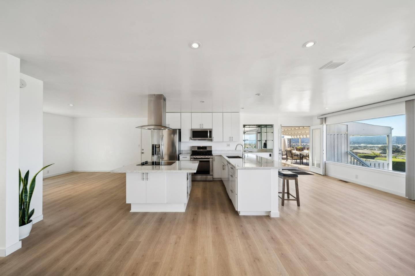 1346 Skyview DR