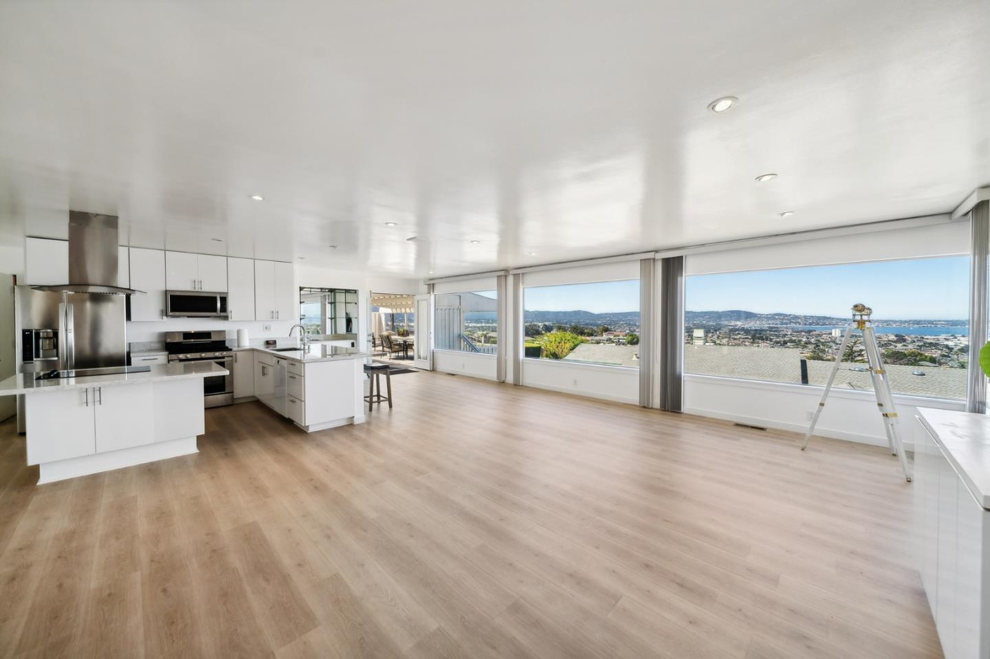 1346 Skyview DR