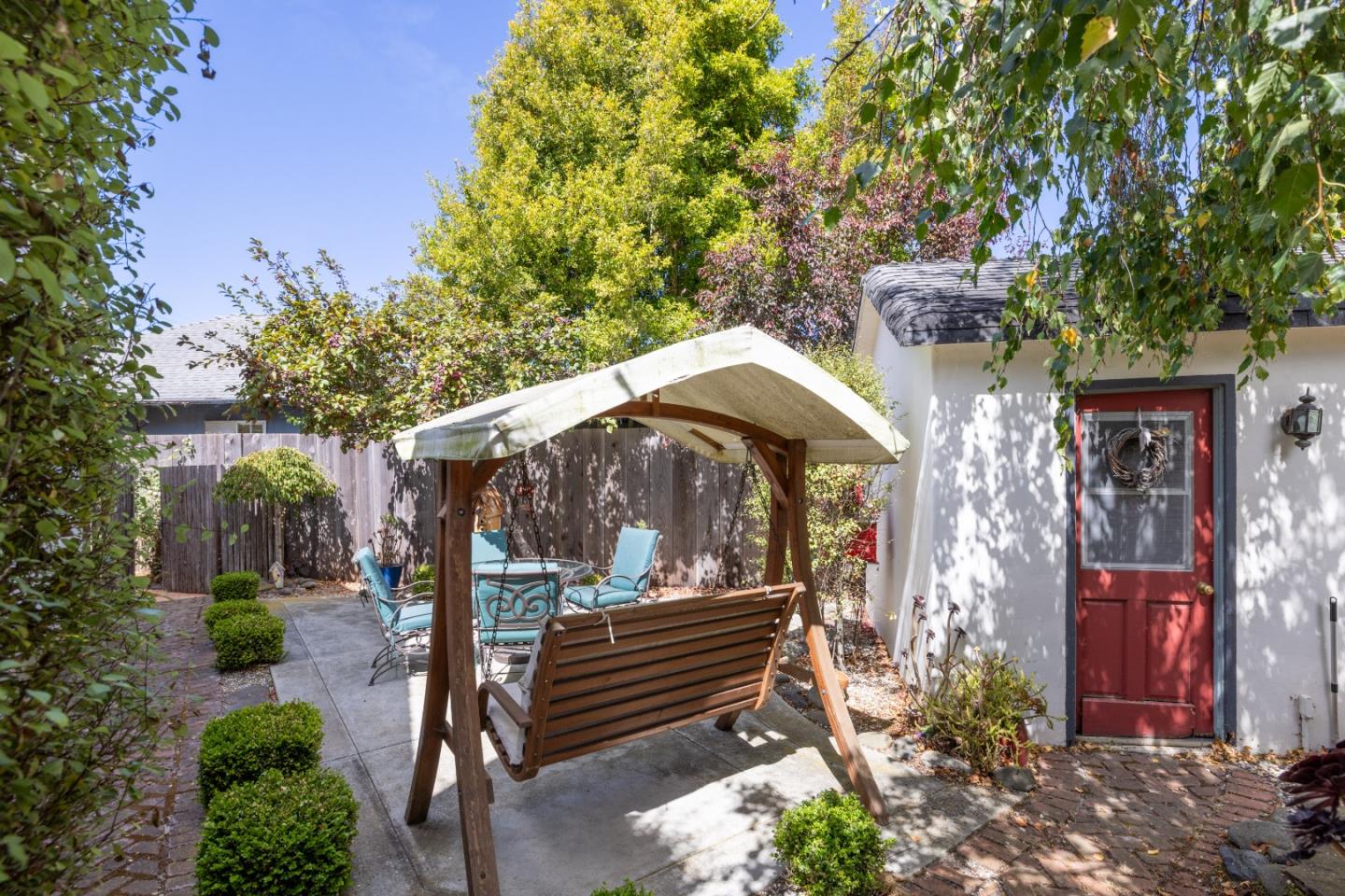 638 Eardley Avenue